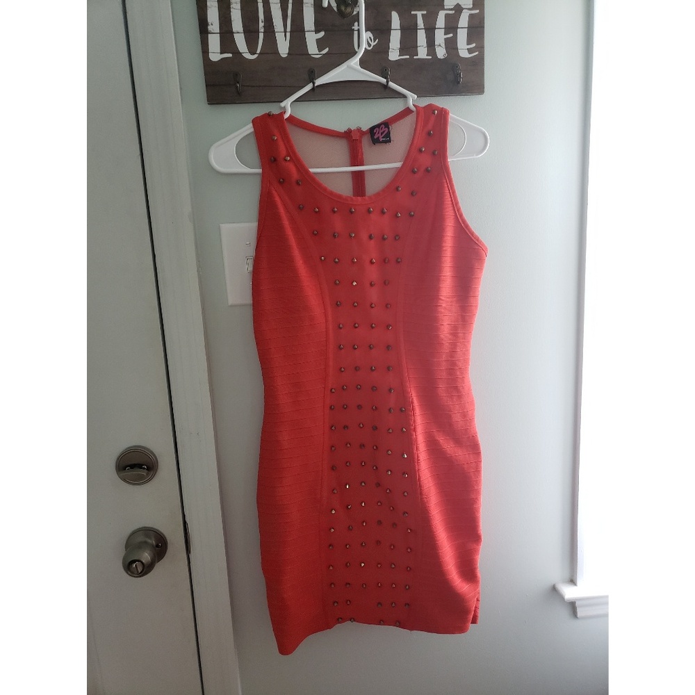 Bebe dress bodycon style